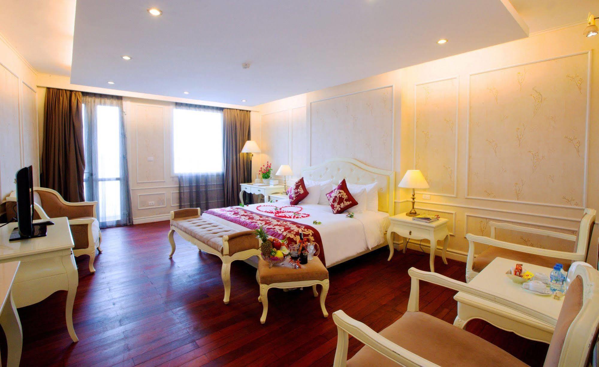 Medallion Hanoi Hotel Exterior photo