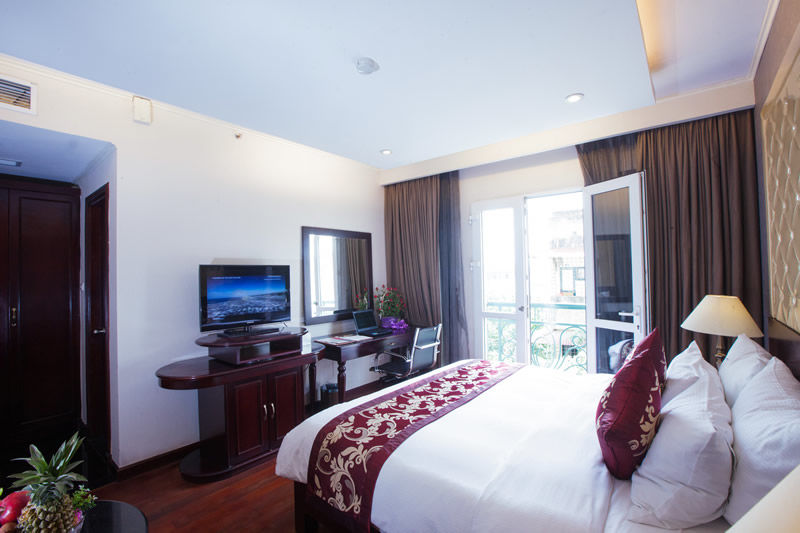 Medallion Hanoi Hotel Exterior photo